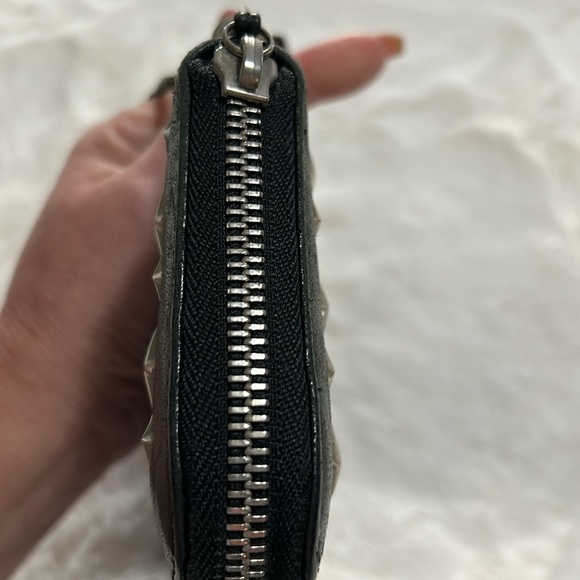 Jimmy Choo Star Studded Black Zip Around - Picture 7 of 12